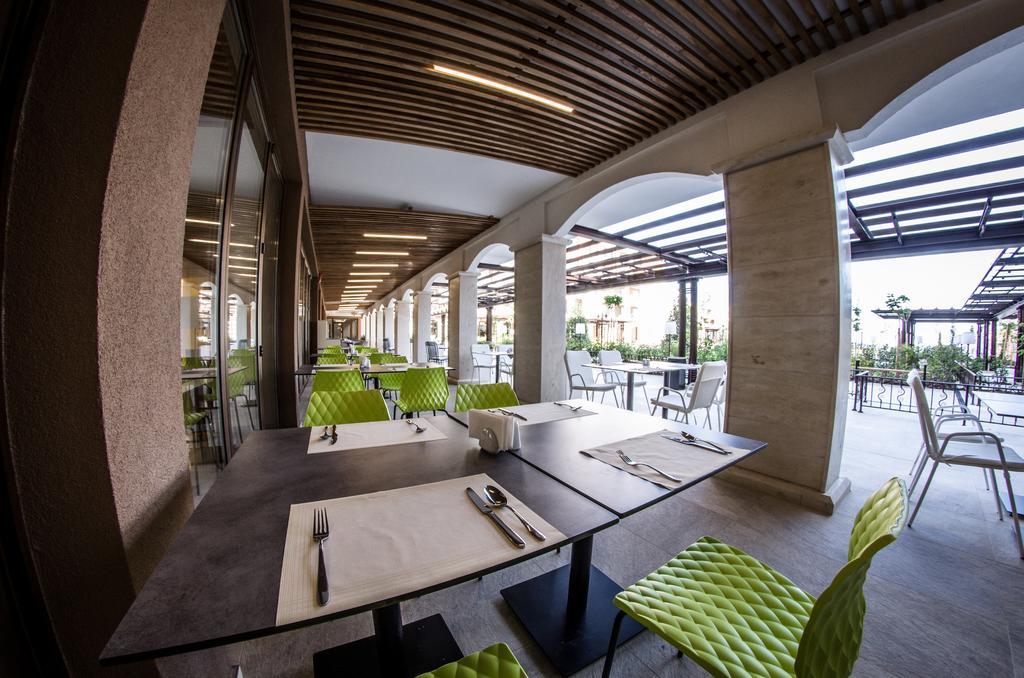 Premier Fort Cuisine - Full Board ซันนีบีช ภายนอก รูปภาพ